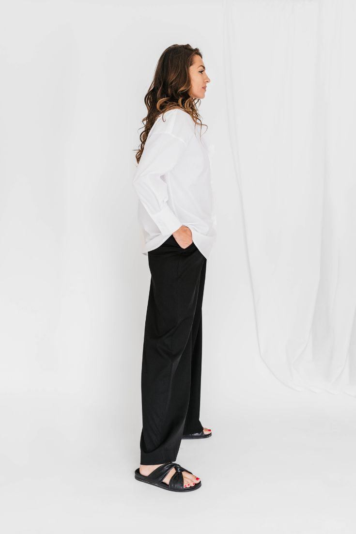 Long Wide Black Linen Tyra Trouser | EMILIA OHRTMANN